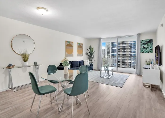 Brickell Key Gem: Stylish 1-Bed W/ Free Parking