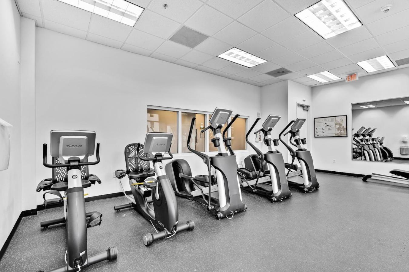 Brickell Key Gem: Stylish 1-bed W/ Free Parking Miami
